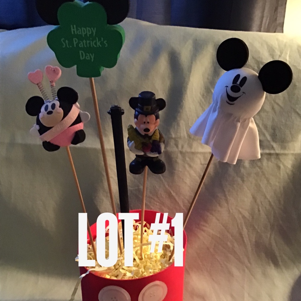 Not available Antenna toppers